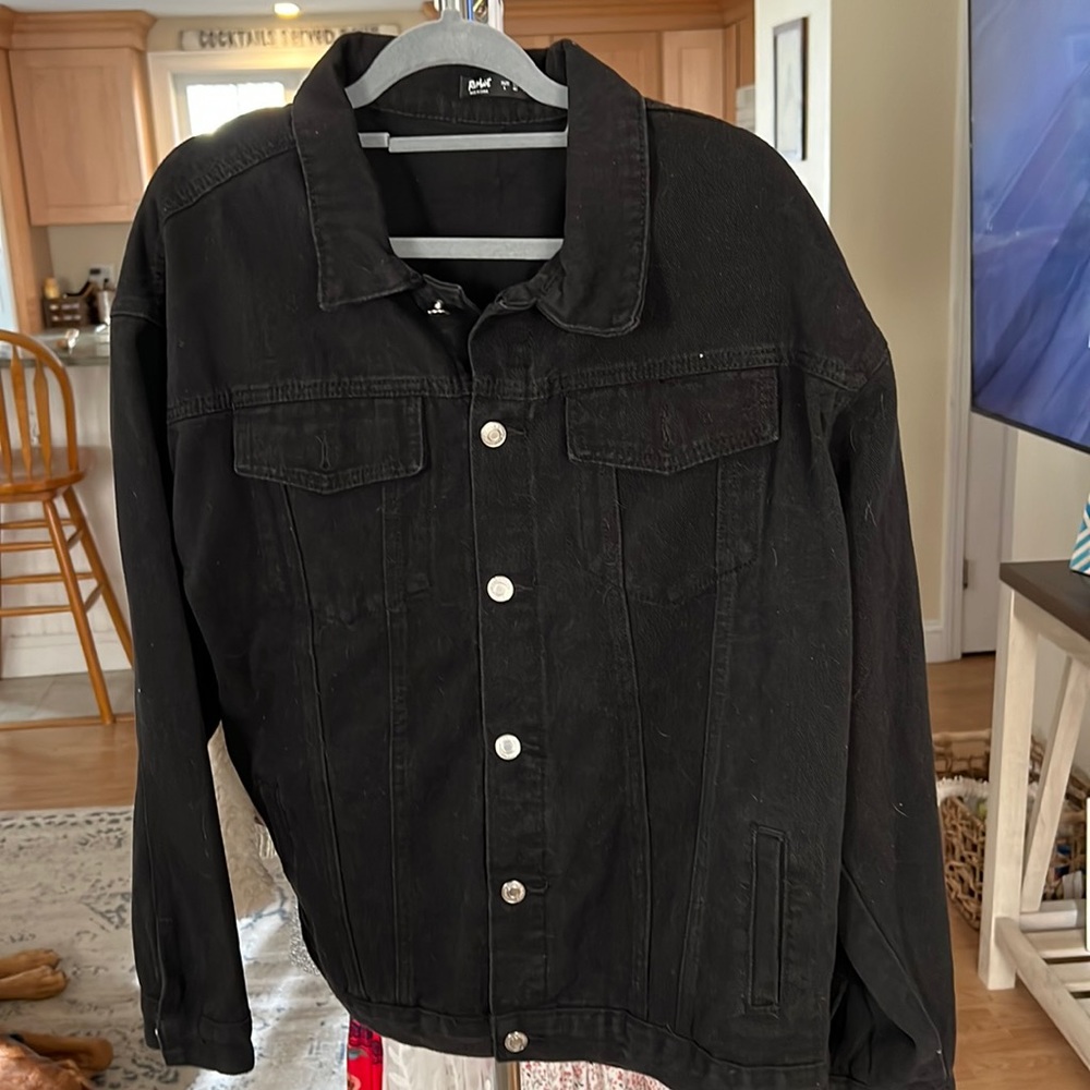 Black denim jacket size large never worn